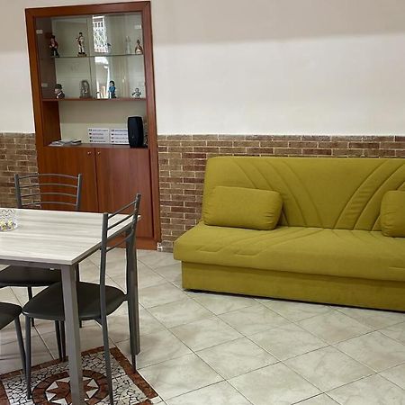 Casa Emilia Apartment Napoli Bagian luar foto